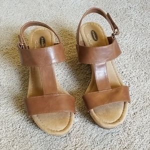 Dr. Scholls brown leather sandals.